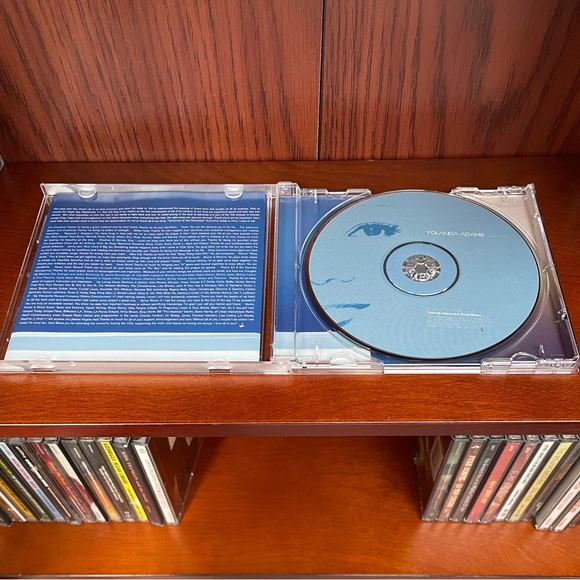 Yolanda Adams’ CD Believe is her 8th studio album released December, 2001. - Picture 3 of 5